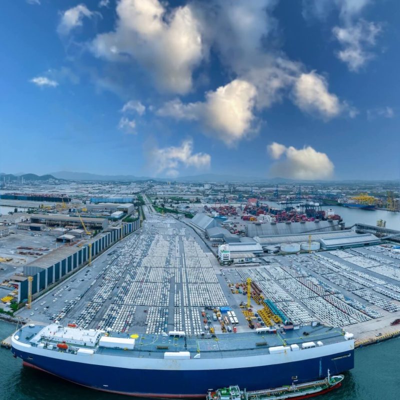 many-new-cars-running-cargo-ship-ro-ro-ship-for-import-export-shipping-cars-by-vessel-freight.jpg